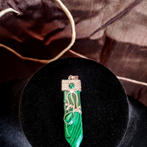 Malachite and Silver Pendant - Picture 5 of 5
